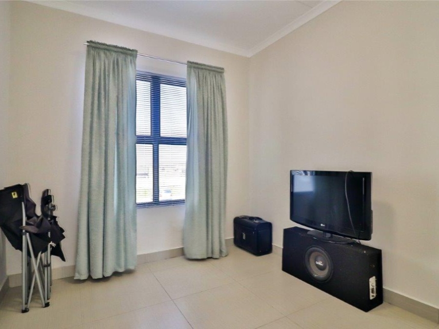 To Let 3 Bedroom Property for Rent in Parklands Western Cape